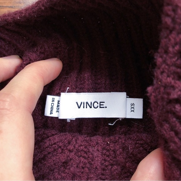 Vince • Directional Rib Turtleneck Sweater burgundy maroon Wysteria cashmere - Picture 6 of 13
